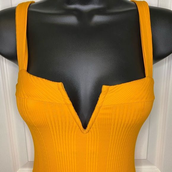 L*Space Women's Yellow Ribbed Cha Cha One Piece Swimsuit size 4 - Picture 2 of 9